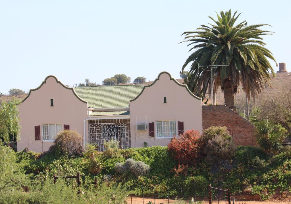 Grysbok Self Catering Accommodation Oudtshoorn Ngoại thất bức ảnh
