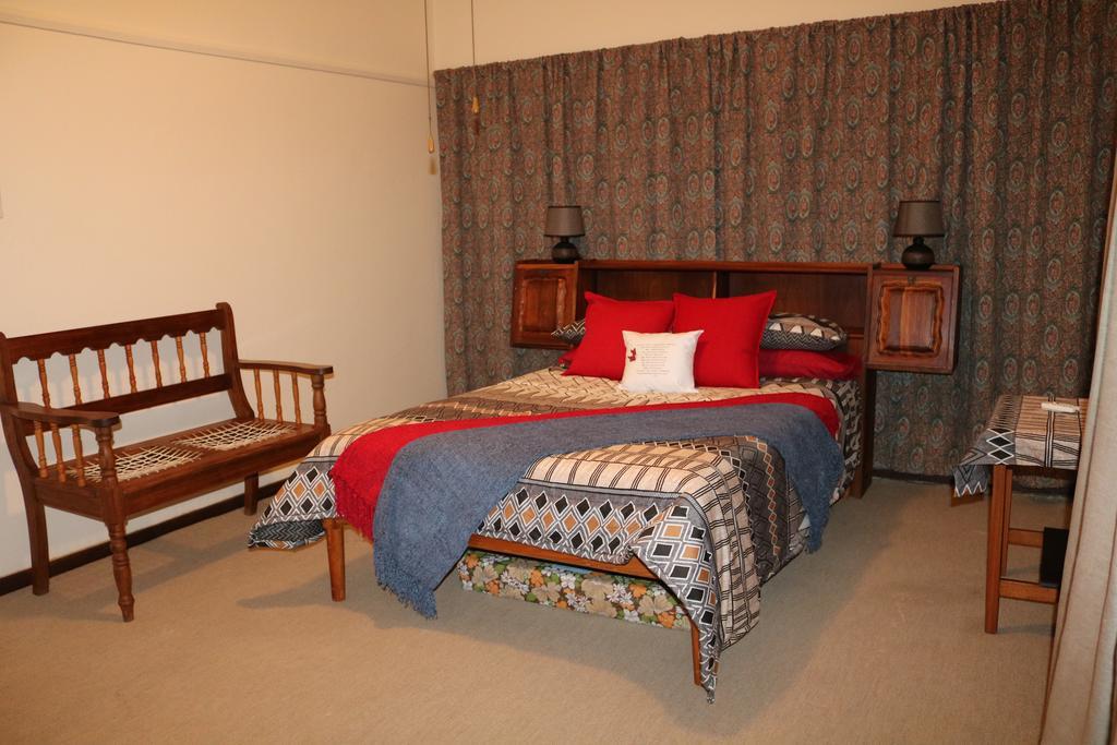 Grysbok Self Catering Accommodation Oudtshoorn Ngoại thất bức ảnh