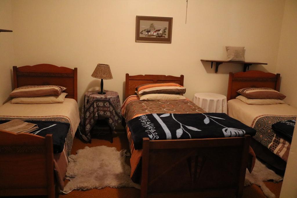 Grysbok Self Catering Accommodation Oudtshoorn Ngoại thất bức ảnh